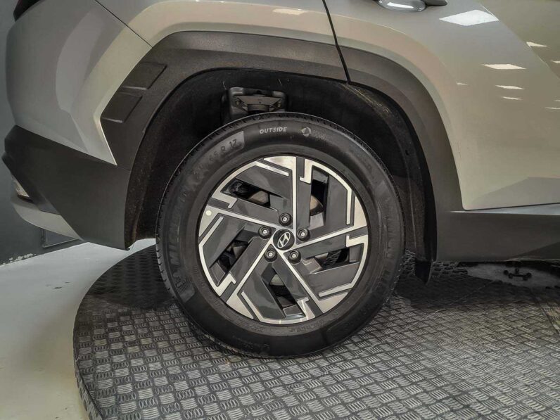
								Hyundai Tucson full									