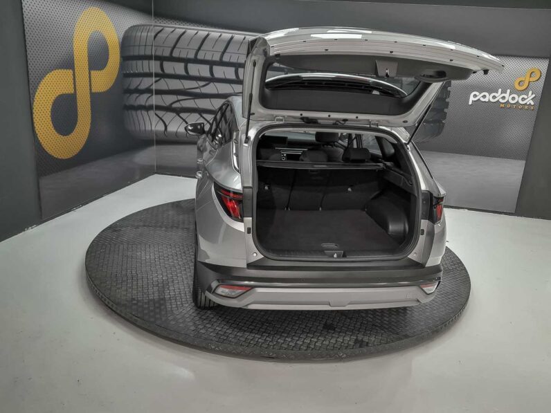 
								Hyundai Tucson full									