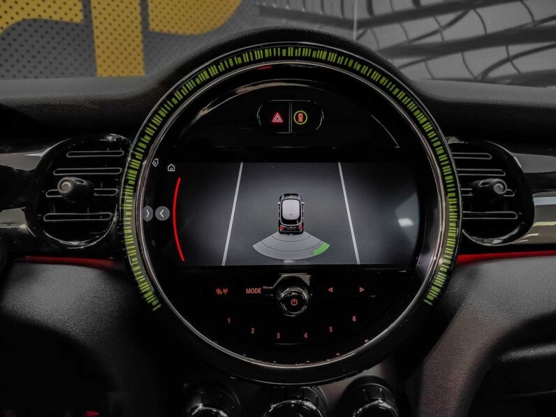 
								Mini Cooper full									