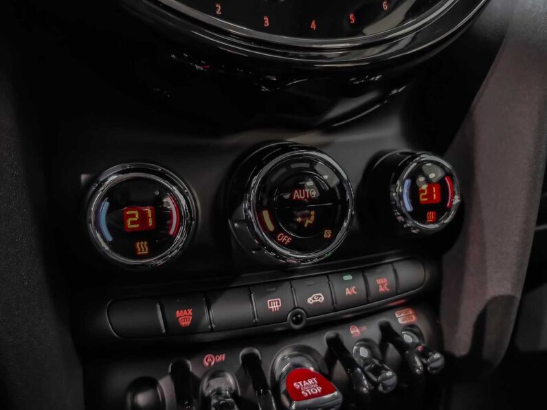 
								Mini Cooper full									