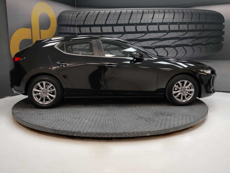 
								Mazda Mazda3 full									