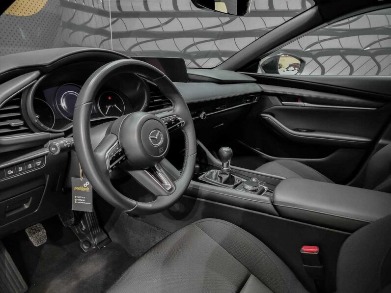 
								Mazda Mazda3 full									