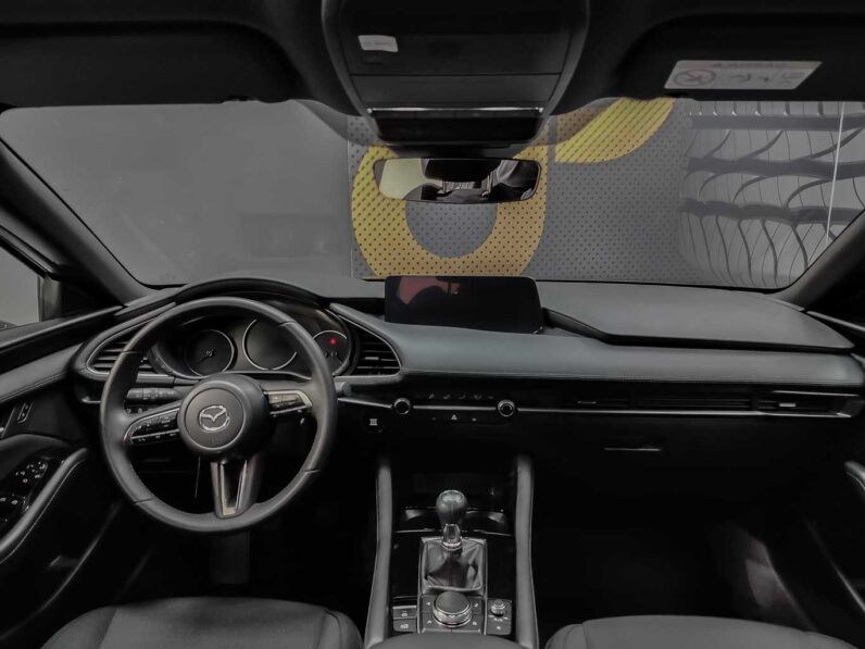 
								Mazda Mazda3 full									