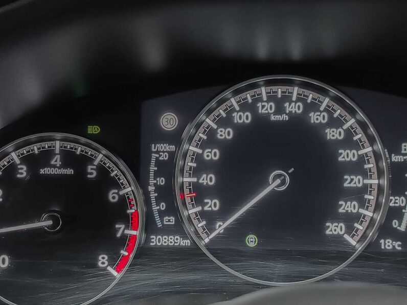 
								Mazda Mazda3 full									