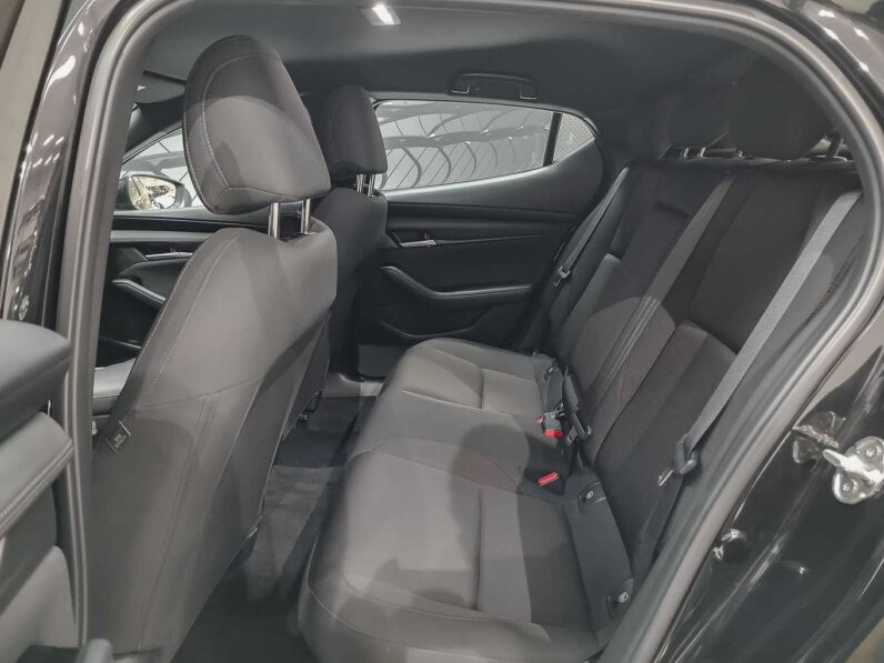 
								Mazda Mazda3 full									