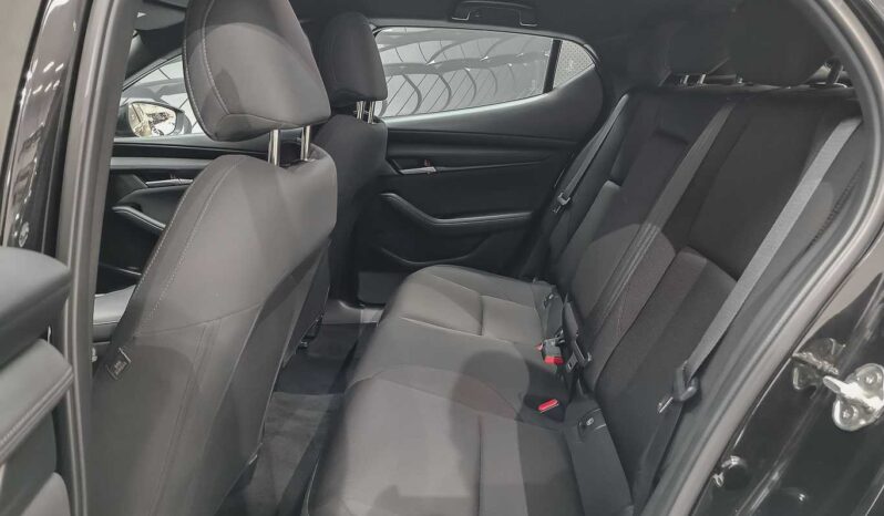 
								Mazda Mazda3 full									