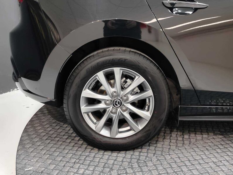 
								Mazda Mazda3 full									