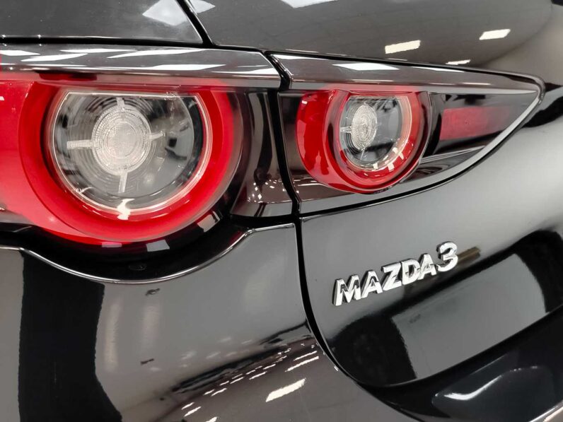 
								Mazda Mazda3 full									