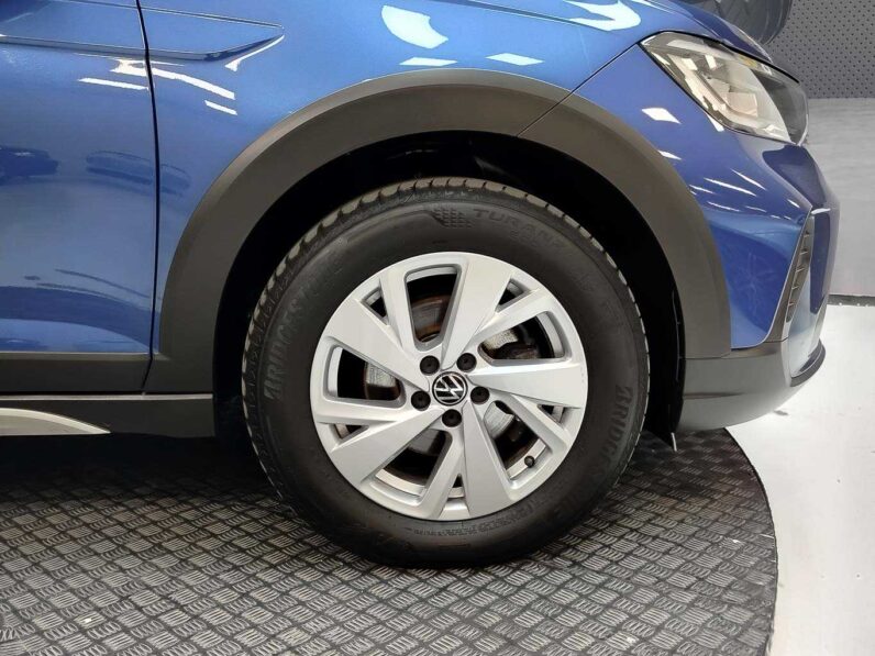 
								Volkswagen Taigo full									