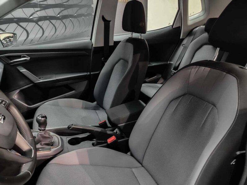
								SEAT Arona full									