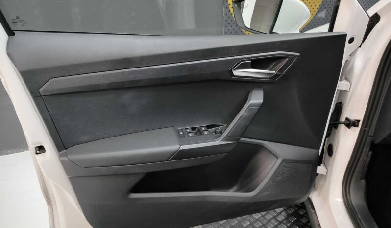 
								SEAT Arona full									