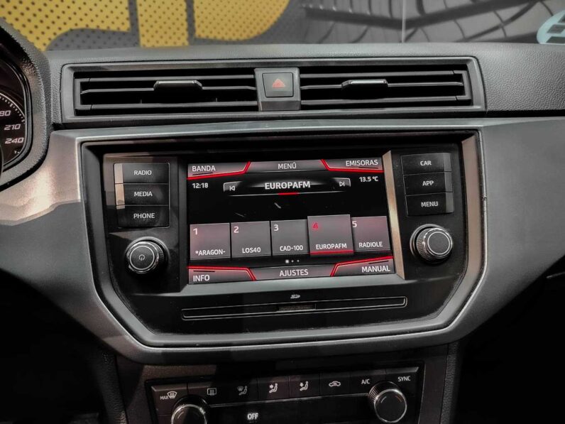 
								SEAT Arona full									