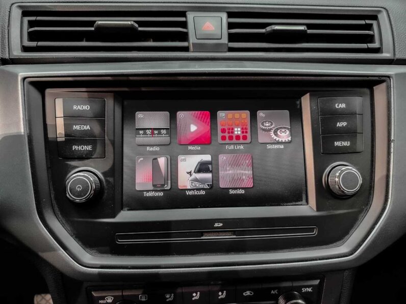 
								SEAT Arona full									