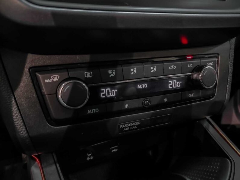 
								SEAT Arona full									