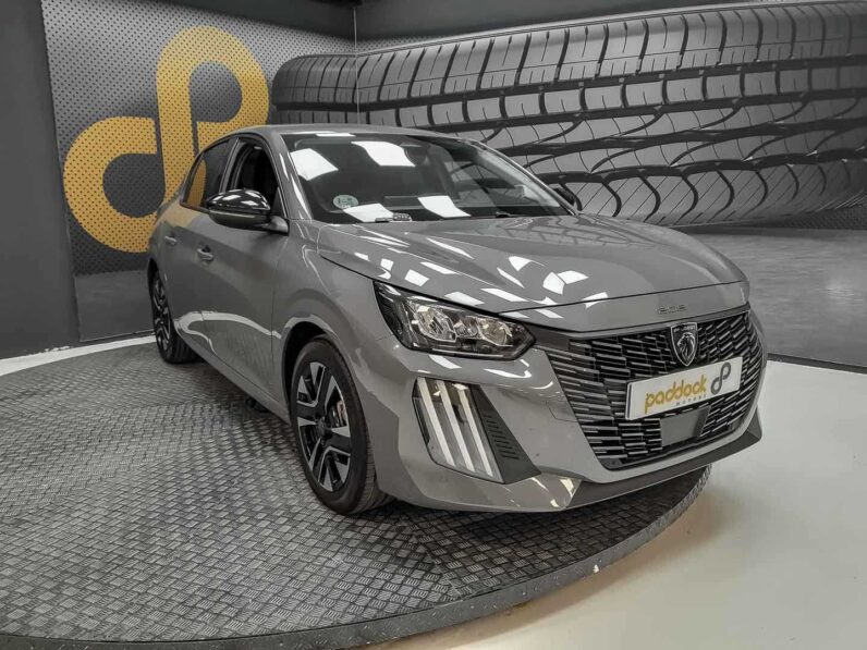 
								Peugeot 208 full									