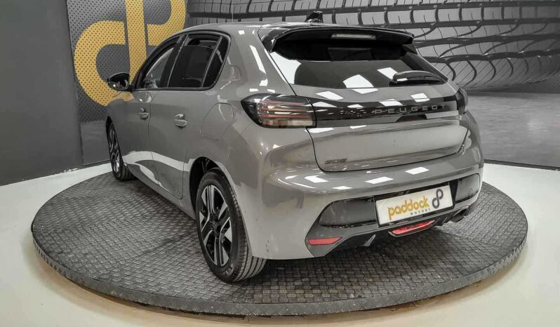 
								Peugeot 208 full									