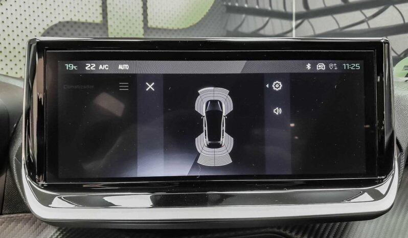 
								Peugeot 208 full									