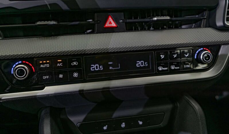 
								Kia Sportage full									