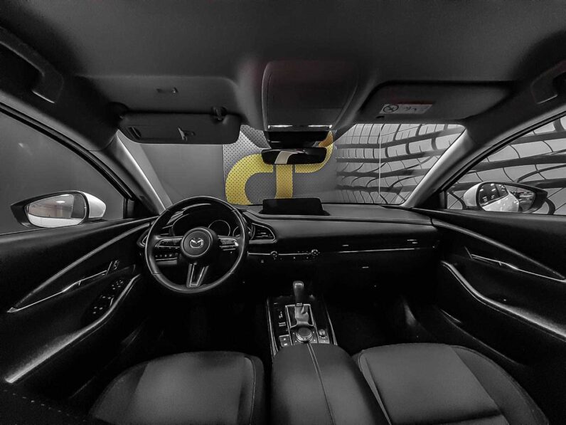 
								Mazda CX-30 full									
