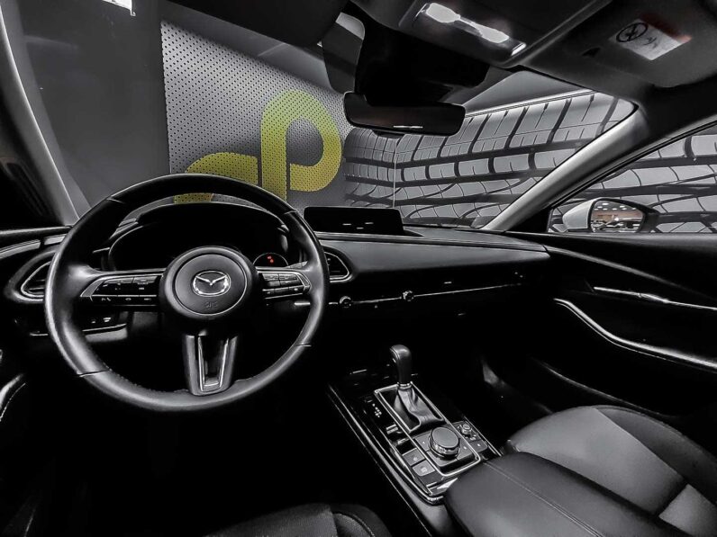 
								Mazda CX-30 full									