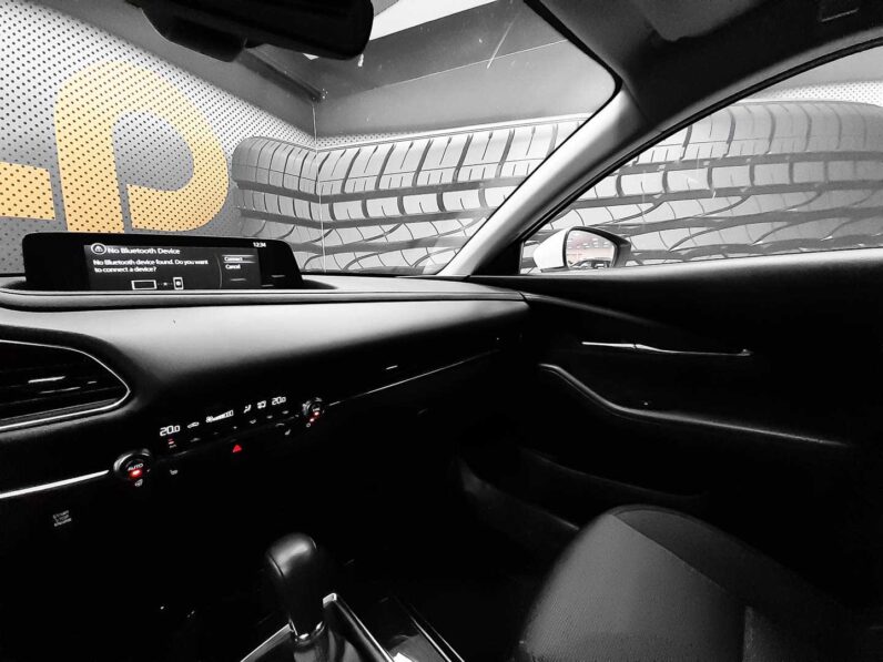 
								Mazda CX-30 full									