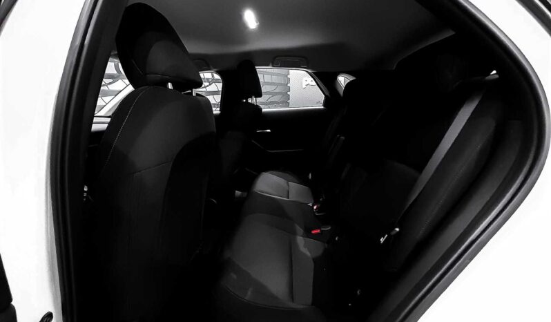 
								Mazda CX-30 full									