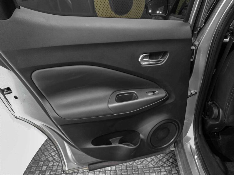 
								Nissan Juke full									