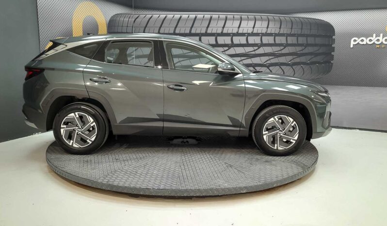 
								Hyundai Tucson full									