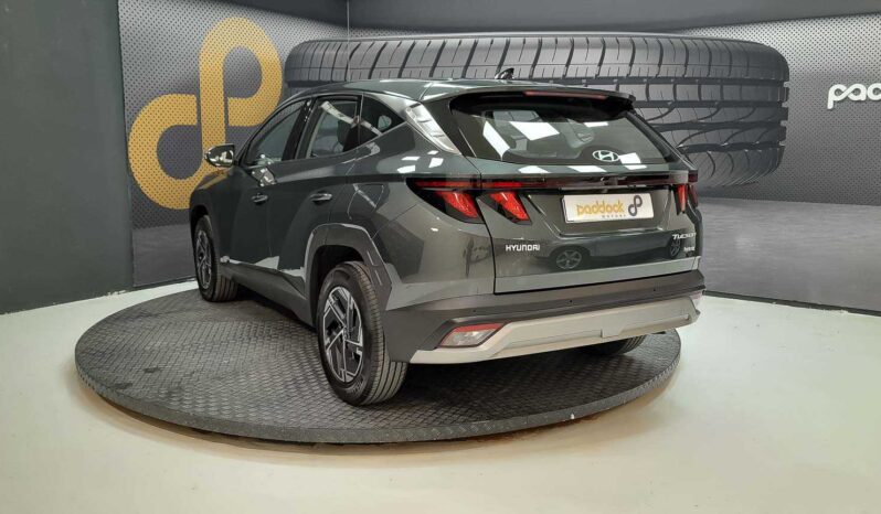 
								Hyundai Tucson full									