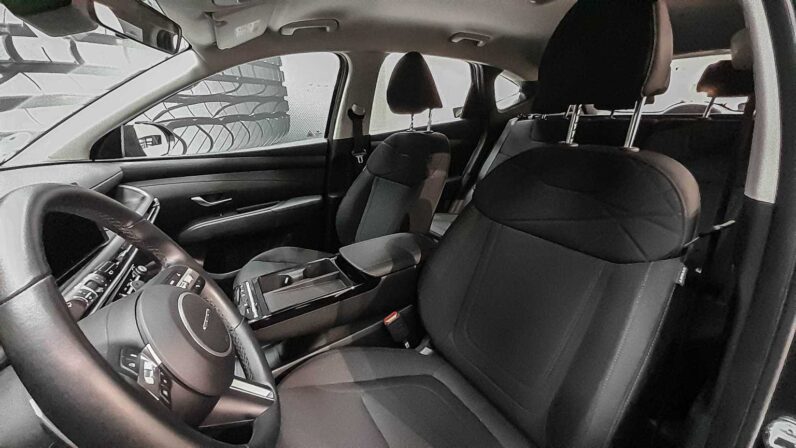 
								Hyundai Tucson full									