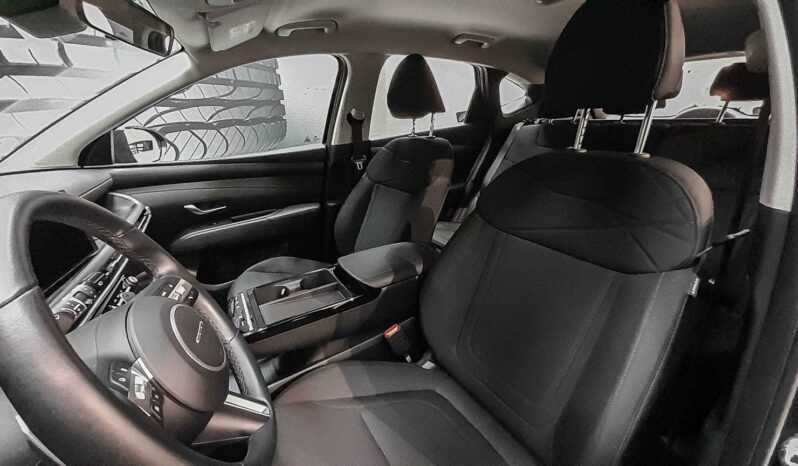 
								Hyundai Tucson full									