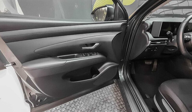 
								Hyundai Tucson full									