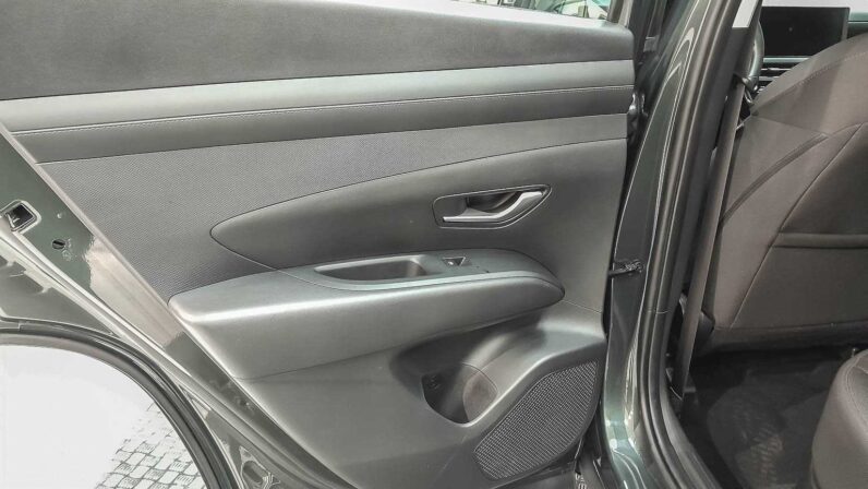 
								Hyundai Tucson full									