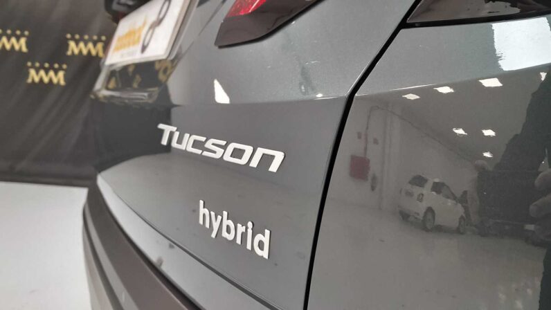 
								Hyundai Tucson full									