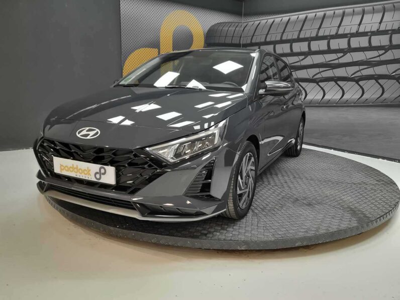 
								Hyundai i20 full									