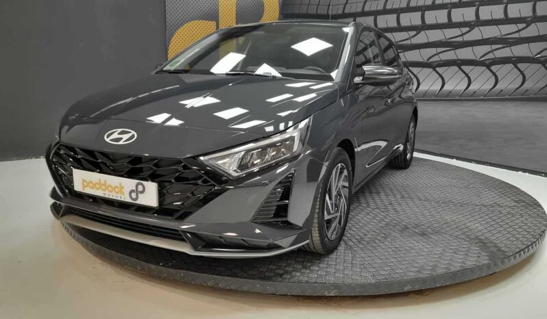 
								Hyundai i20 full									