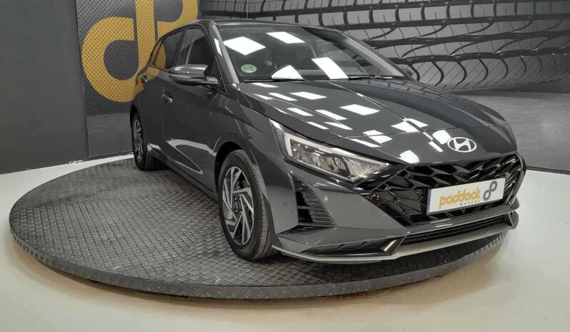 
								Hyundai i20 full									