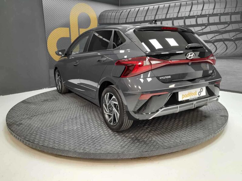 
								Hyundai i20 full									