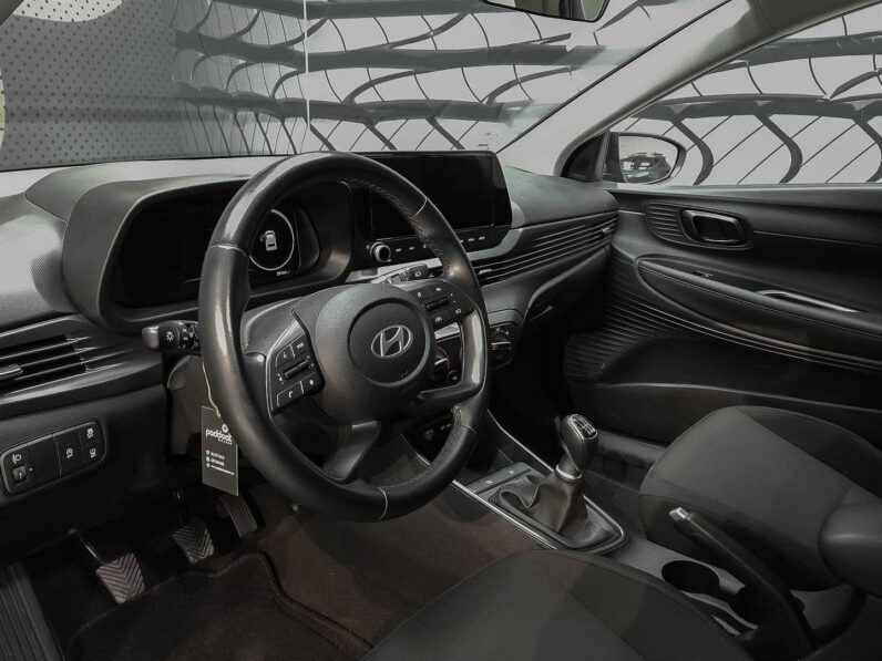 
								Hyundai i20 full									