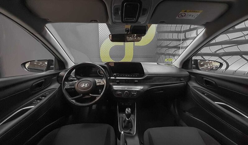 
								Hyundai i20 full									