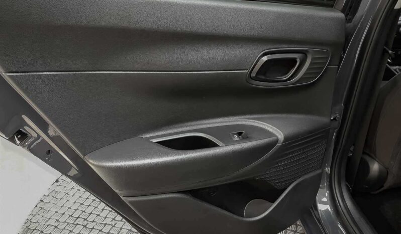 
								Hyundai i20 full									