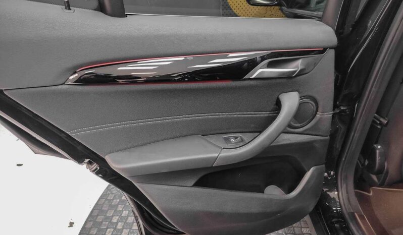 
								BMW X2 full									