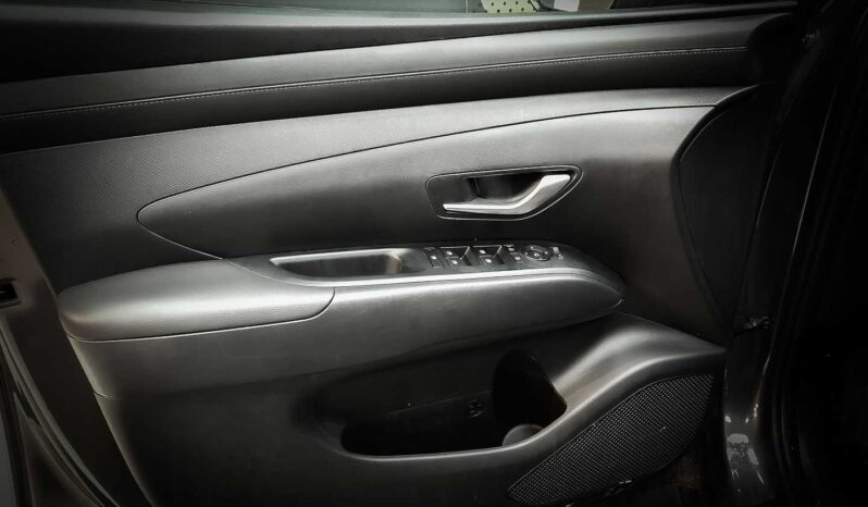 
								Hyundai Tucson full									