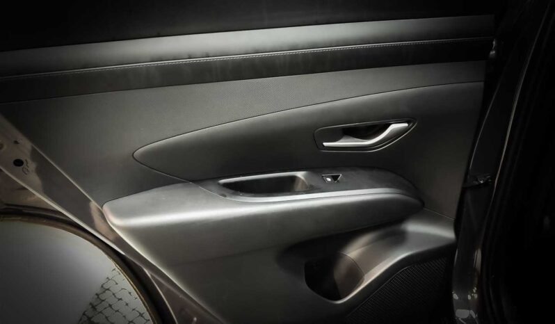 
								Hyundai Tucson full									