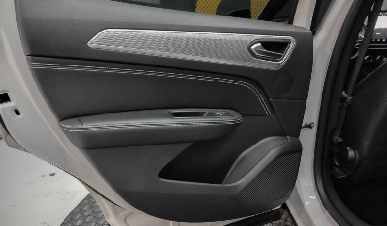 
								renault Arkana full									