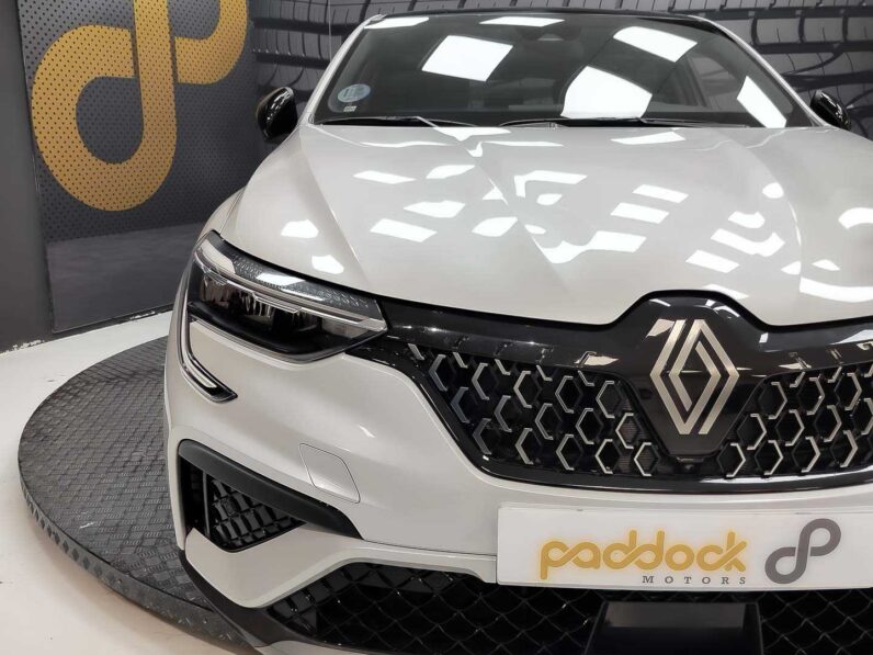 
								renault Arkana full									