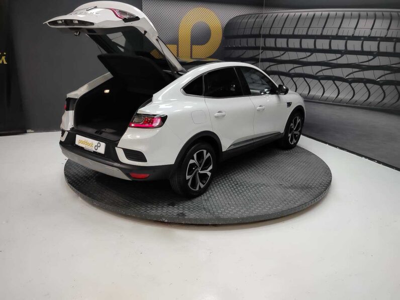
								renault Arkana full									