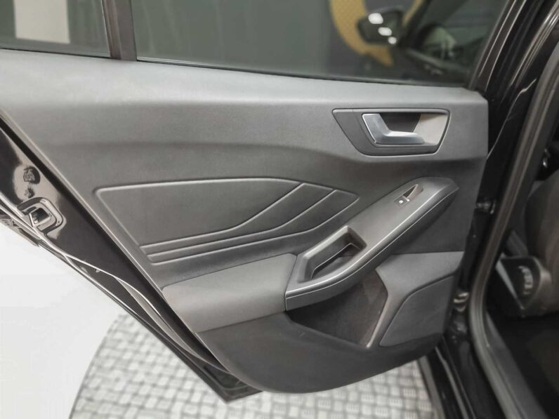 
								Ford Focus full									