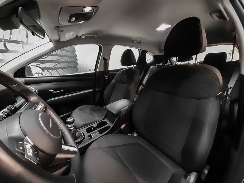 
								Hyundai Tucson full									