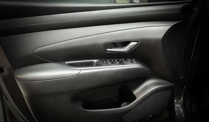 
								Hyundai Tucson full									